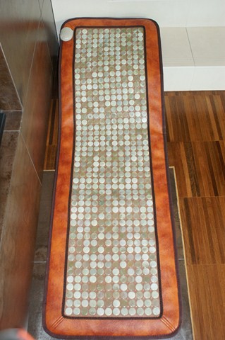 Produkt: MATA NEFRYTOWA 49x149 RED